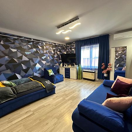 Kitty Downtown Apartman Дебрецен Екстер'єр фото