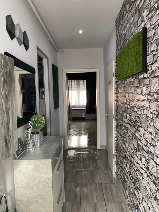 Kitty Downtown Apartman Дебрецен Екстер'єр фото